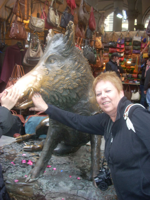 2012 Make a Wish in the Boar's Mouth at Firenze's Straw Market -He Bites if you Lie