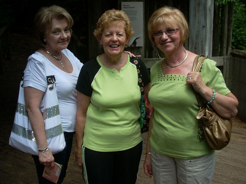 2011 Do You Think These Three Left Time to Check out the Gift Shops?