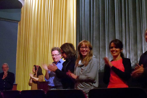 Thanking the audience and Filmteam Colón