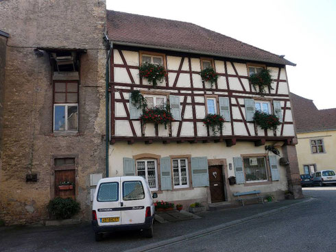 Maison à colombages proche de l'église