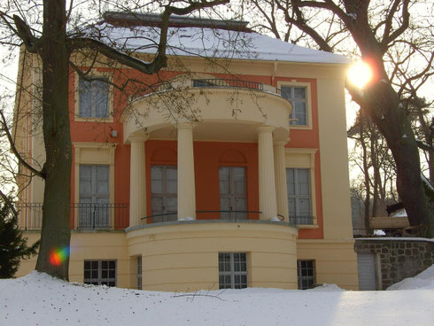Filme über unsere Heimat sehen sie, wenn sie auf das Schloss Freienwalde klicken