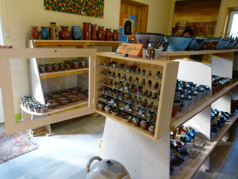 A tamnay en Bazois, La Poterie de l'Orchidée propose un grand choix de poteries artisanales