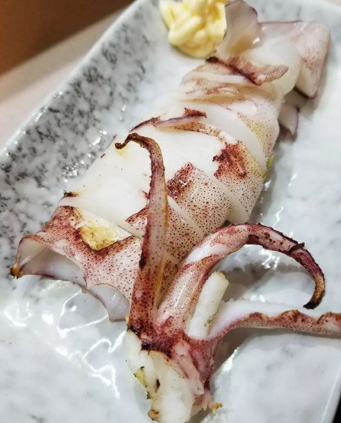 屋台：ひょうたん、料理：イカの丸焼