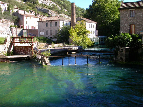 泉水小镇（Fontaine-de-Vaucluse）