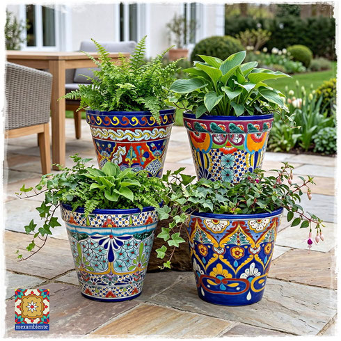 Mexikanische Blumentöpfe aus Keramik (34 cm) im Talavera Stil als Set im Außenbereich, handbemalte Pflanzgefäße für Terrasse und Garten, farbenfrohe Unikate aus Mexiko von Mexambiente