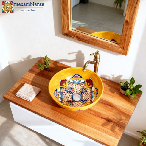 Holzwaschtisch Gästebad mit Mexiko Waschbecken GELB BUNT Puebla von mexambiente