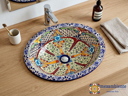 Holzwaschtisch mit eingebautem Keramikwaschbecken und Talavera-Muster AVENTURA