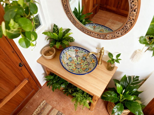 Boho-Stil Badezimmer mit Aufsatzwaschbecken Aventura aus Mexiko