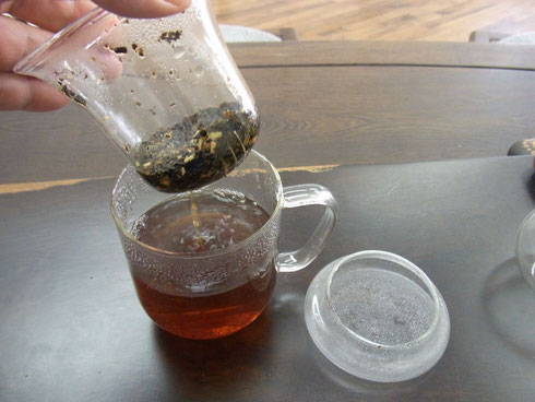 茶こしを外します
