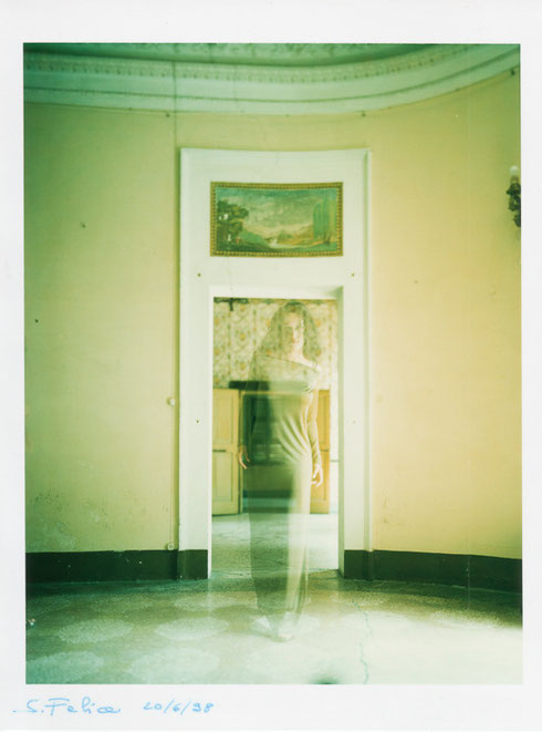 Polaroid con banco ottico 8x10 pollici realizzata da Alessandro Tintori al workshop di Giovanni Gastel a San Felice sul Panaro nel 1998