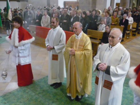 Pater Laschan feierte 2010 sein 40-jähriges Priesterjubiläum