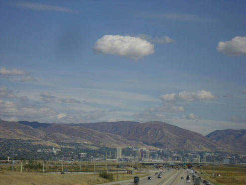 Salt Lake City aus dem Auto fotografiert