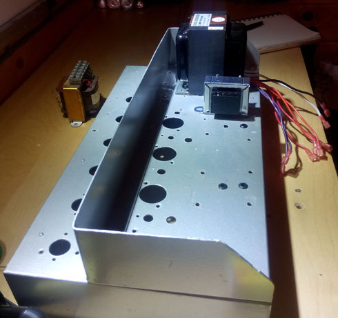 Chassis et transformateurs - Chassis and transformers