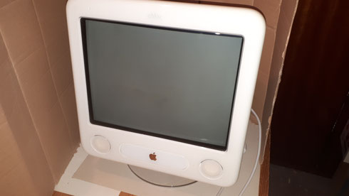 Foto eines Apple eMac mit G4-Prozessors