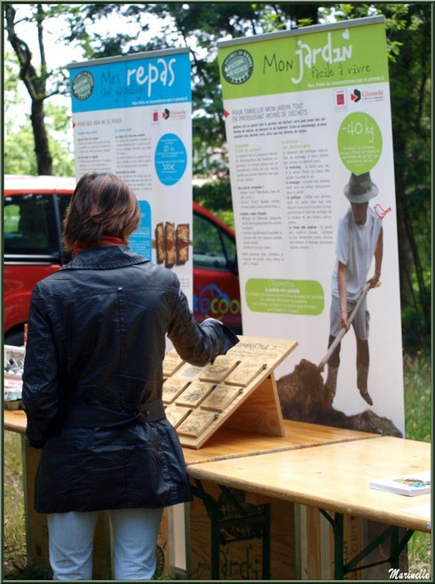 Atelier tri sélectif à la Fête de la Nature 2013 au Parc de la Chêneraie à Gujan-Mestras (Bassin d'Arcachon)