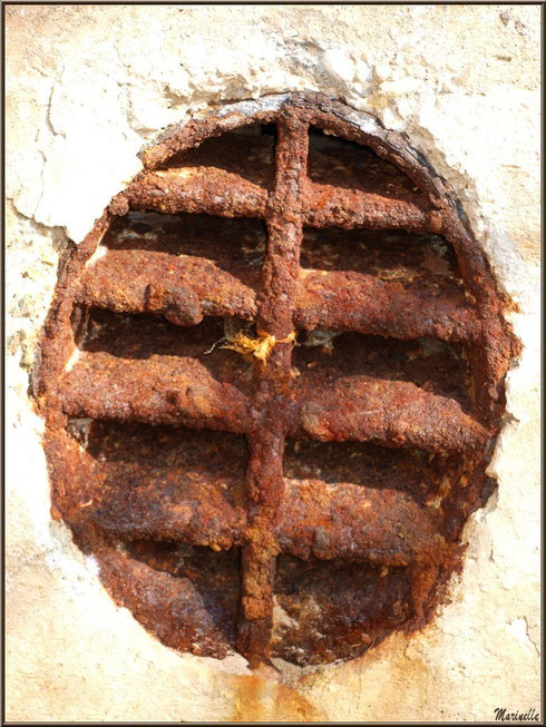 Le blockhaus au Parc de la Chêneraie à Gujan-Mestras (Bassin d'Arcachon) : une des aérations