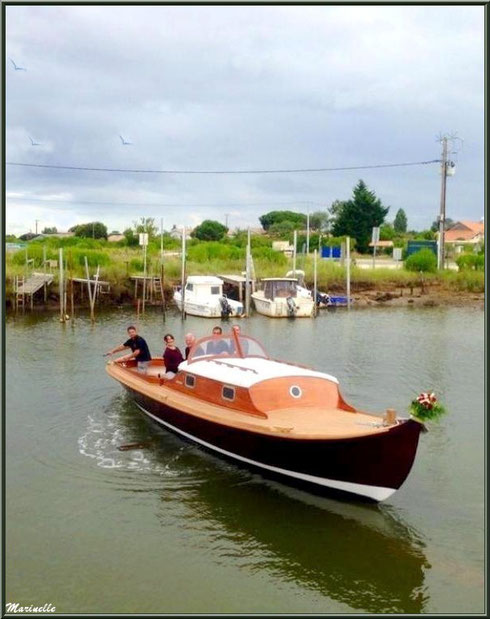 Mise à l'eau de la pinasse "Ayla", Chantier Naval Debord et Charmet, Port de Meyran à Gujan-Mestras, Bassin d'Arcachon (33)