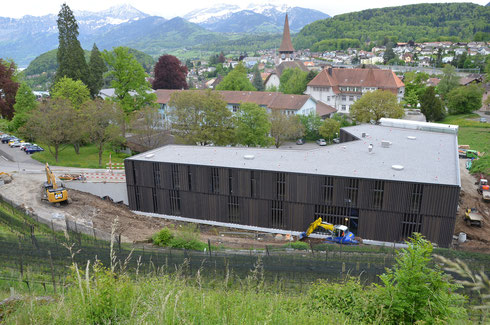 12. Mai 2014 – Umgebungsarbeiten sind in vollem Gang