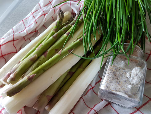 Wustrow Barnstorf Ostsee Fischland Mecklenburg Krimi Regiokrimi Küstenkrimi Rezept Spargel MagdaFehning GretaundMatthias Kochen