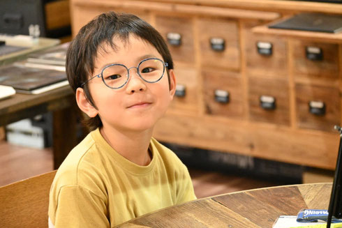 ◎フレーム：LINDBERG／JOHN　◎レンズ：HOYA／1.60薄型非球面レンズ