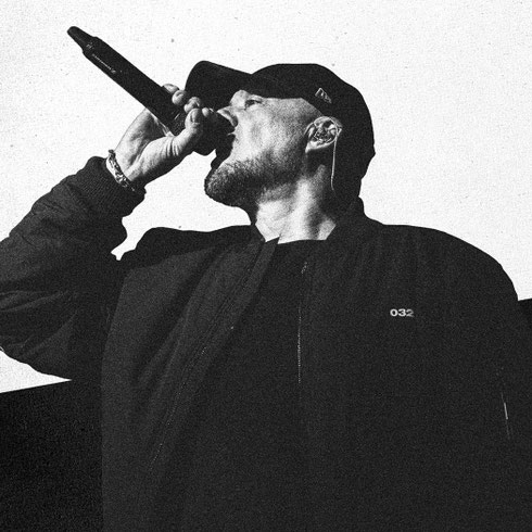 Bis Rapper Kool Savas auf seine "Rhythmus meines Lebens Arena Tour" geht, ist es noch eine Weile hin. In die Stuttgarter Schleyer-Halle kommt er am 22. Januar 2028. Foto: Fabio Henrichs