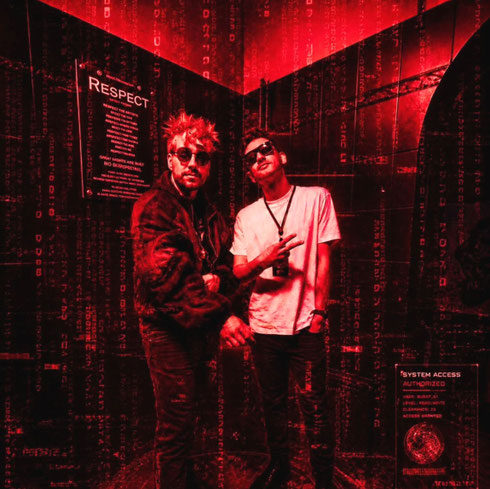 Neoshin (aka Sebastian Selg und Roman Schneider) im Club "Gretchen" in Berlin-Kreuzberg. Foto: Neoshin
