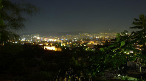 Aussicht über das nächtliche Athen