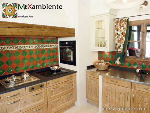Mexikanische fliesen als fliesenspiegel in der küche mexambiente ...