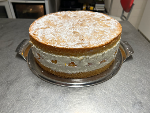 Quark-Sahne-Torte mit Mandarinen, Preis 30,00 €