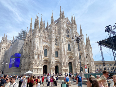 Duomo di Milano in una giornata assolata