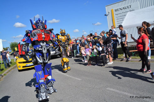 performer transformers,  déambule dans votre ville pour votre fete communale , braderie , brocante , foire , salon, robot , fete foraine , tournée promotionelle