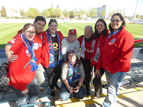 Fanclubmitglieder aus Frankfurt und Leverkusen vereint.