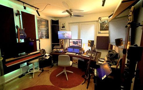 Studio, Tronstudio, Komposition, Audio, Editing, Aufnahmen, Sprache, Instrumental, Arrangement, Werbung, Orchestration, Musikproduktion, Mikrofon, Midi, Vocals, Ensemble, Pre-Amp, Audio-Logo, Sounddesign, Nürnberg, Recording, Filmton, Mastering, Fürth