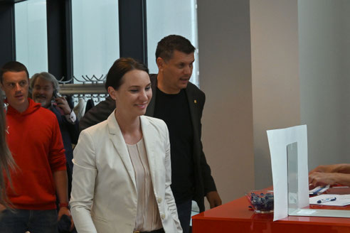 Check-in der Veranstaltung – Empfang mit freundlicher Begrüßung