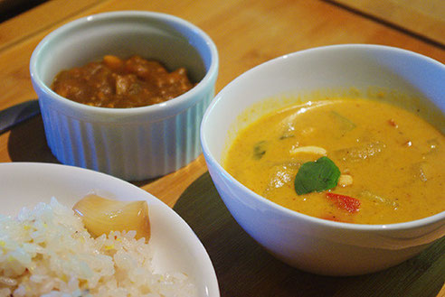ラッキョウはなんと、常連の方にお持ちいただいたもの!実家の味にそっくりで驚きました(笑)おいしく懐かしいラッキョウ、どうもありがとうございます!