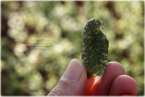 モルダバイト/Moldavite - 福岡の天然石・ヒーリングストーンの モルダバイト/Moldavite - 福岡の天然石・ヒーリングストーンの