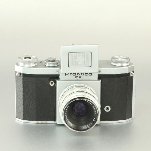 VEB Kamerawerkstätten PRAKTICA FX  1954  ©  engel-art.ch