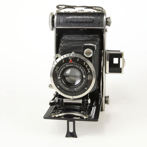 VOIGTLÄNDER  Bessa 1932  ©  engel-art.ch