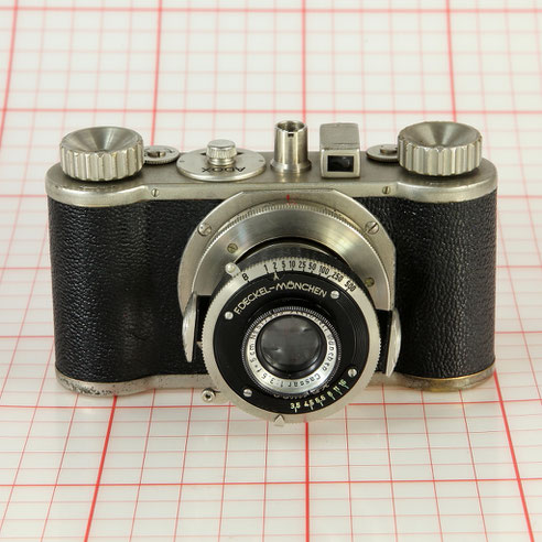 ADOX Adrette 1938 - 1951   ©  engel-art.ch