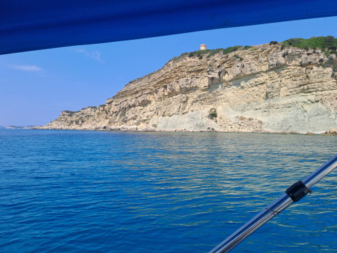 Ist der Abschluss einer Auslandskrankenversicherung für den weltweiten Yachtcharter und den Segeltörn sinnvoll? Was kostet die Reiseversicherung für den Charter? Ergänzung der Charterversicherung