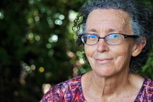 “Gloria just has so many strengths. It’s amazing she was able to get off of pain medication that was prescribed for over thirty years,” said her therapist from Jewish Family Service (Identities changed to protect privacy).