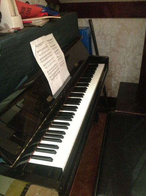 Das (verstimmte) Klavier im 2. Haus