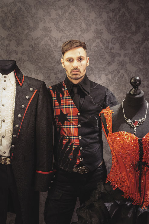 extravagantly wedding suit, frock coat, steampunk, groom suit, groom tailcoat, gothic wedding, Gothic Suit, Victorian Gothic, coat, jacket, Topcoat, Gothic Jacket, Gothic Formalwear, unusual suits, Vest, tie 