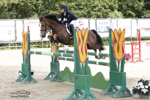 Thijmen Vos met zijn winnende pony Flinstone. Foto FotoTrailer