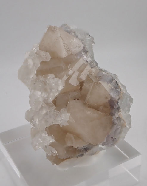 Scheelite with Calcite