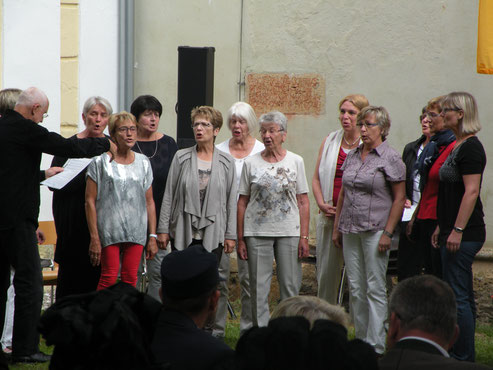 Wir beim singen des Uckermarkliedes in Strassburg, Östereich 2017