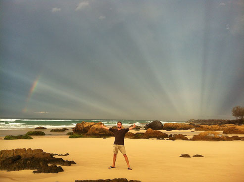 Tim Hofmann am Strand in Australien