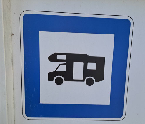 FAQ Camping und Caravaning - Häufige Fragen und hier unsere Antworten zu der beliebten CDW Selbstbehalts-Reduzierung Versicherung PLUS für das angemietete Wohnmobil / Camper der ERGO Reiseversicherung.