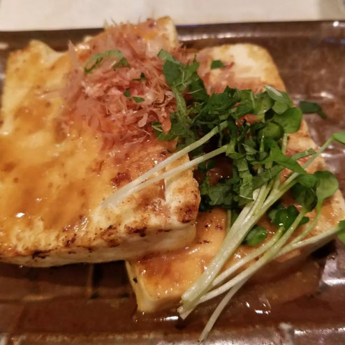 屋台：八方亭、料理：とうふステーキ
