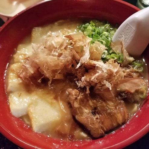 屋台：ちょうちん、料理：カツオ豚骨ラーメン